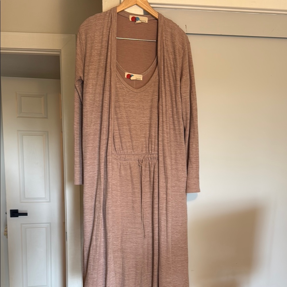 Free people beach set
Tank jumpsuit with matching duster